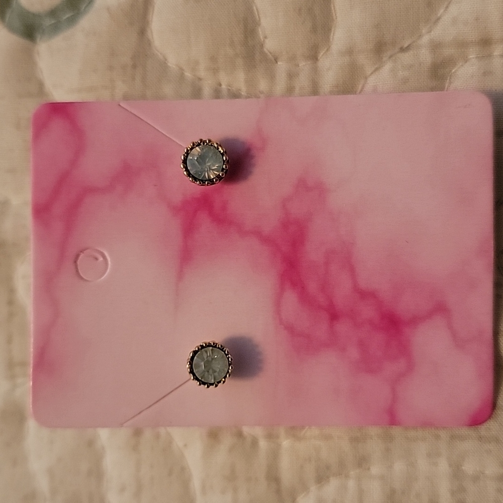 White opalescent earrings